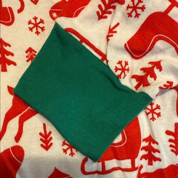 New Carter's Unisex Red White  Christmas Festive Holiday 2 Pc. Cotton Pajamas M - Picture 3 of 6